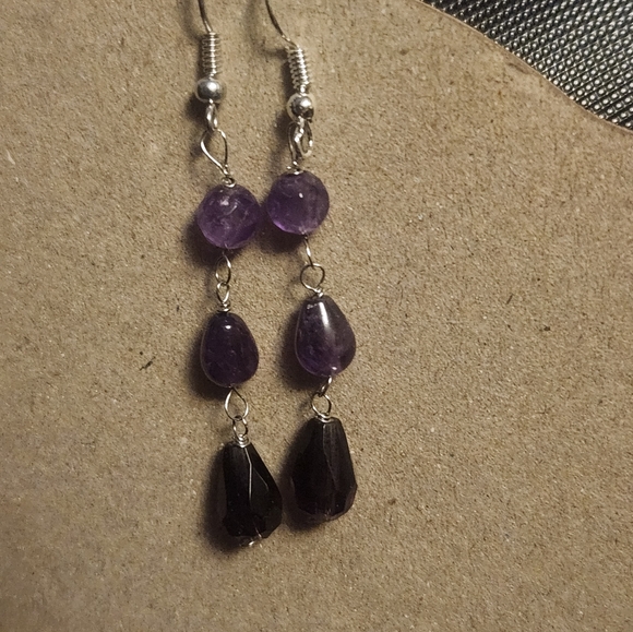 2.5" Silver Tone Hook Purple Glass Bead Dangle Earrings Tony Alexander Jewelry - Picture 2 of 3